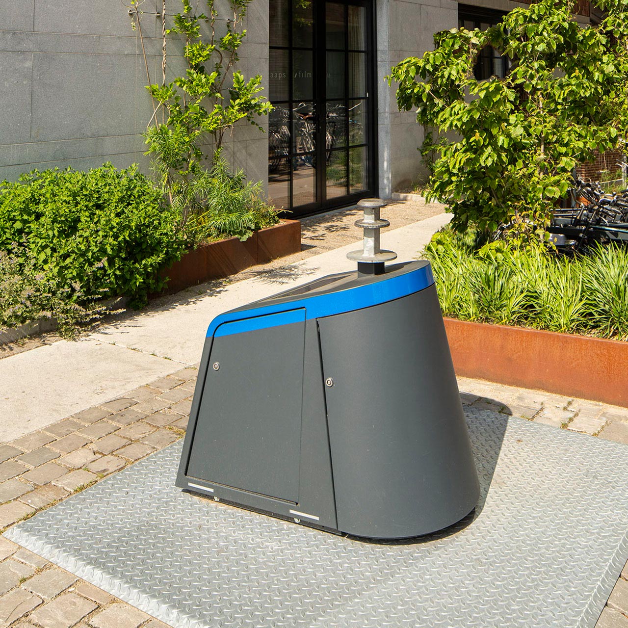 waste container by npk design